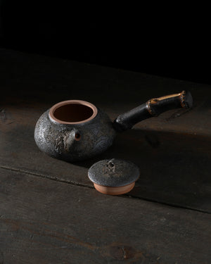 Handcrafted Charcoal Teapot | Bamboo Handle | 450 ML
