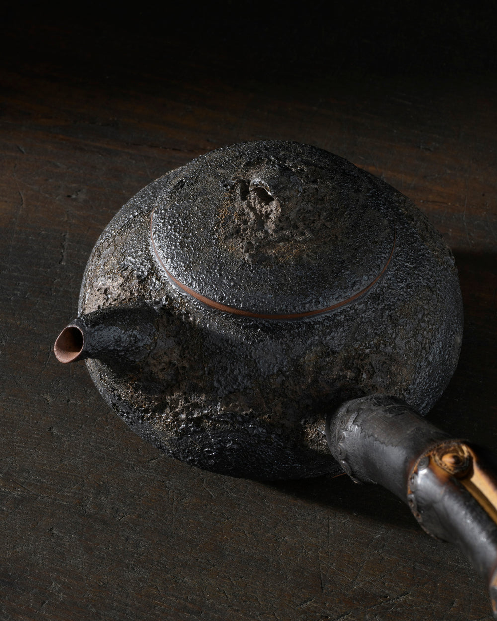 Handcrafted Charcoal Teapot | Bamboo Handle | 450 ML