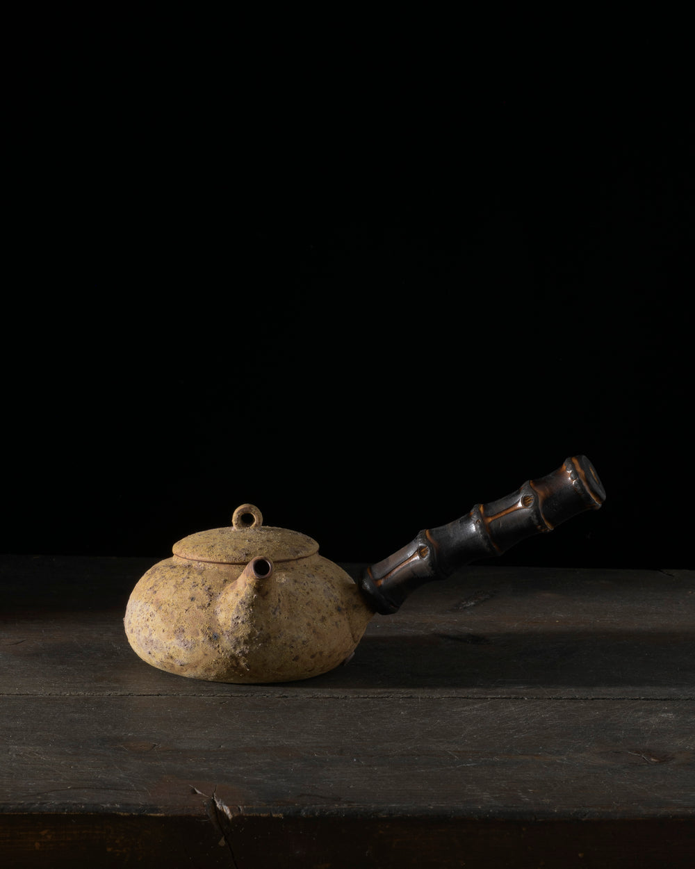Handcrafted Ash Teapot | Bamboo Handle | 450 ML