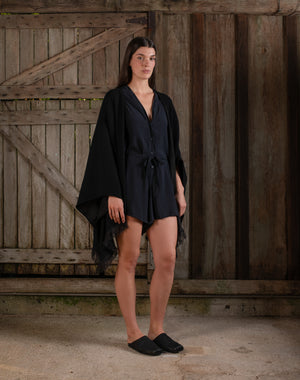 Short Wearable Blanket Cashmere and Hemp Black