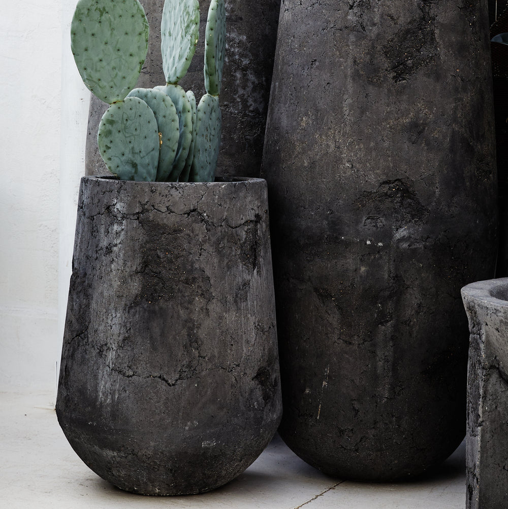 Rhyton Planter Charcoal