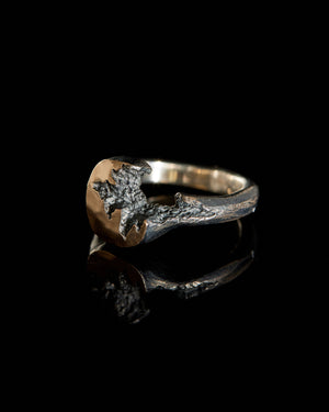 Small Gold Crack Ring