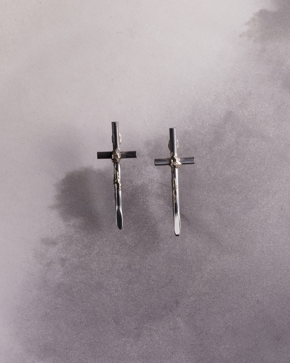 Cross Stud