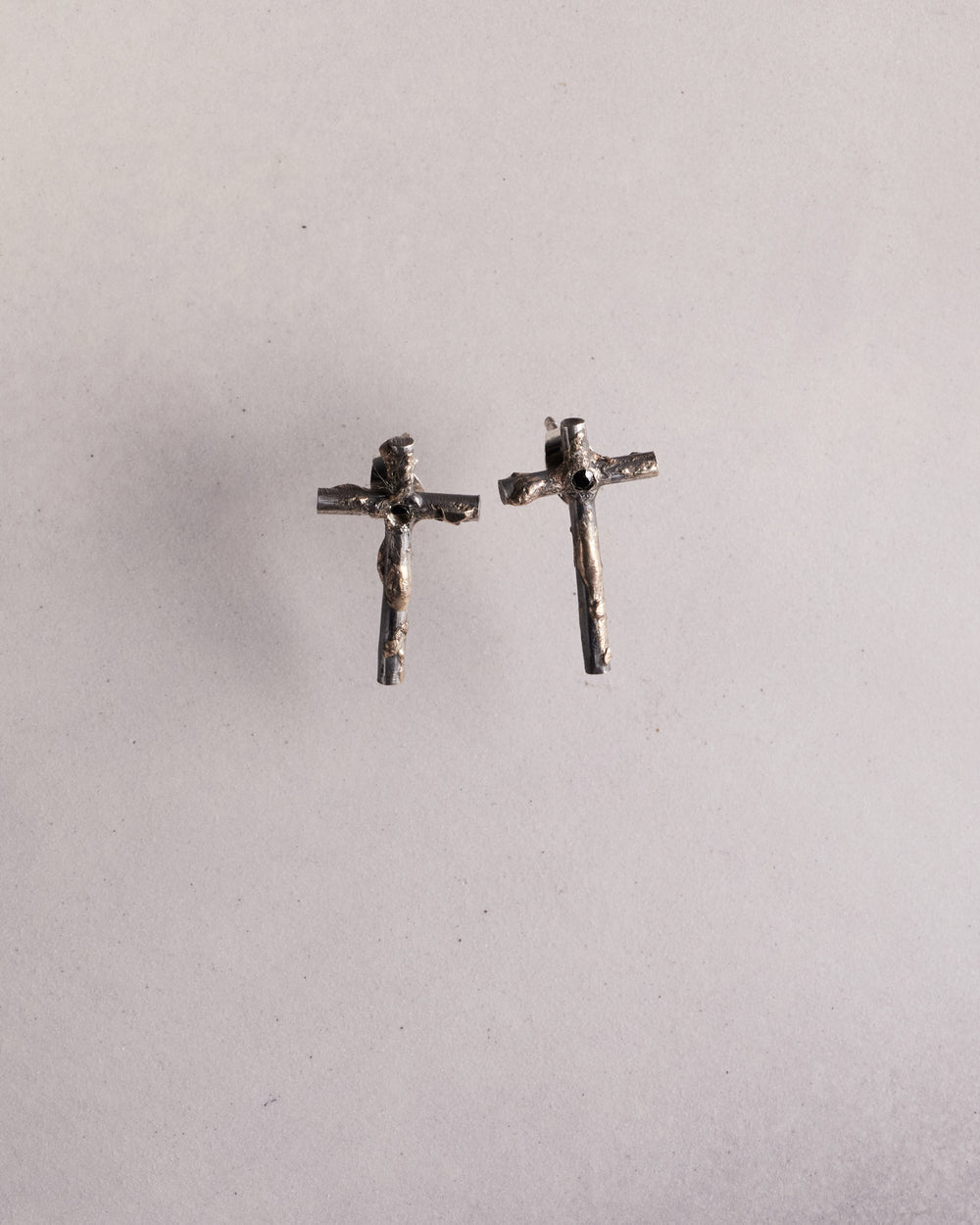 Cross Stud I