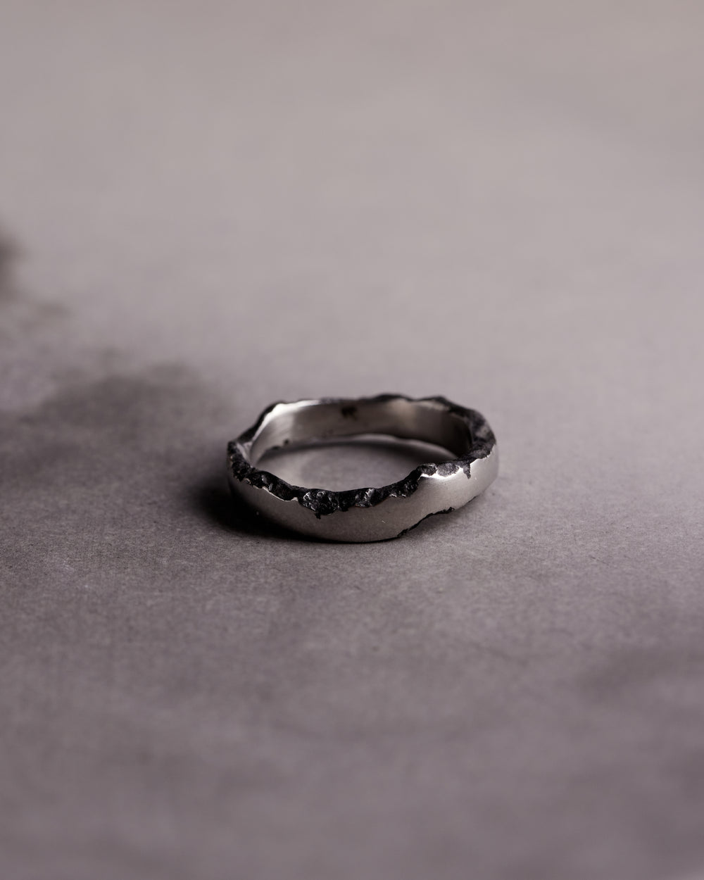Decayed Band Ring