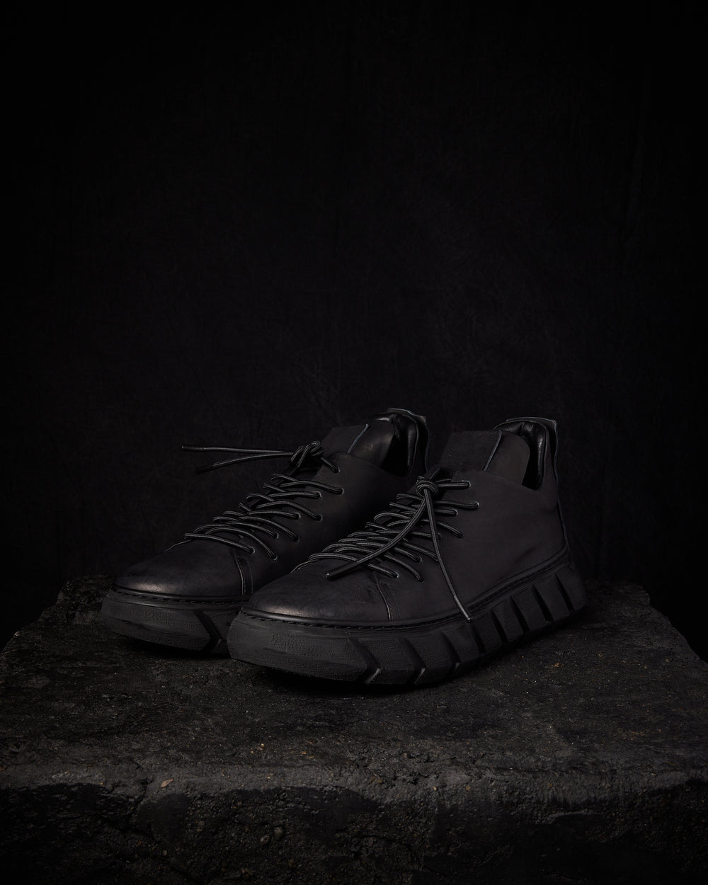 Low Spike Soft Matte Black