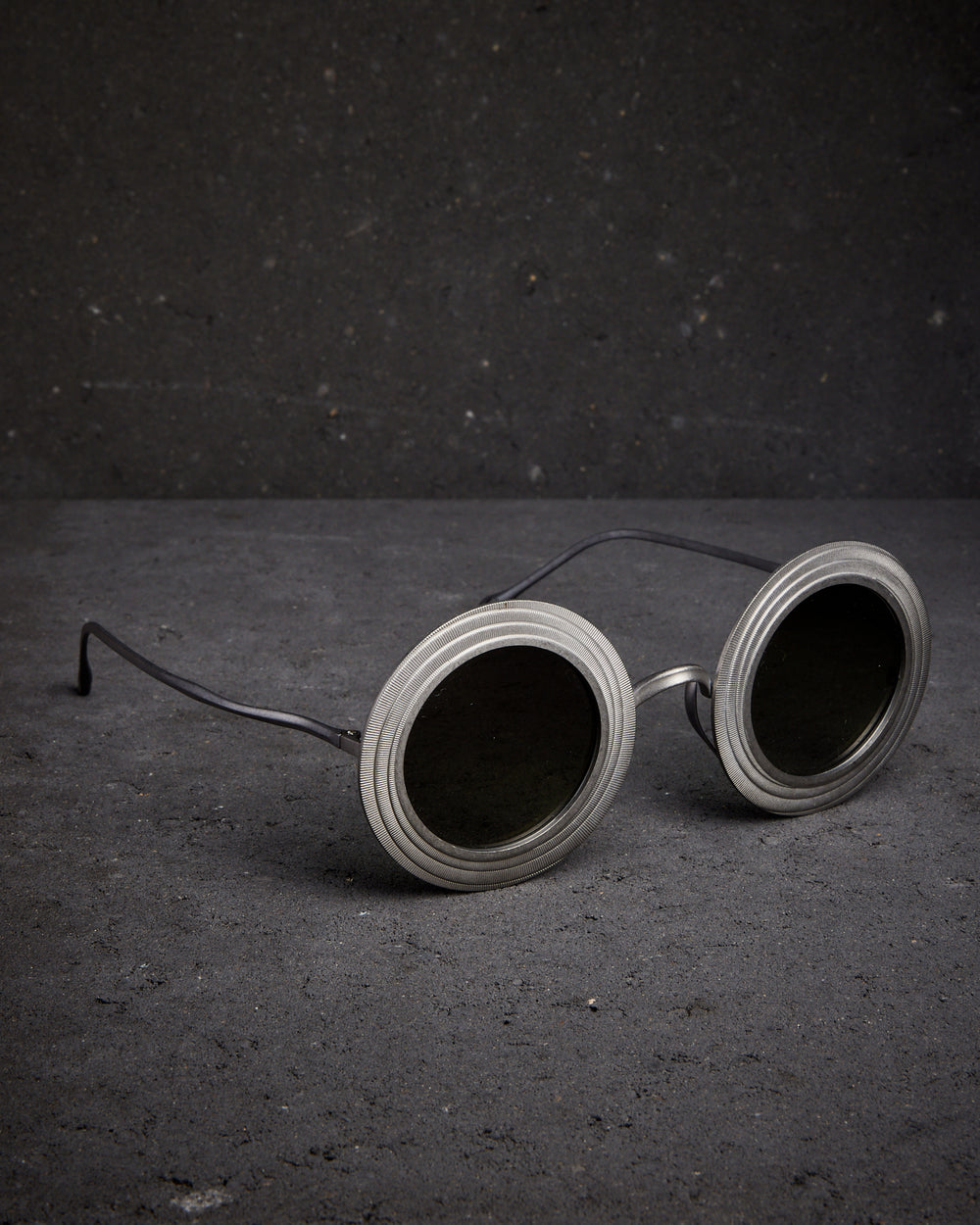 Sahara - RG00UW12 Vintage Gray w/ D. Green Gradient Lens