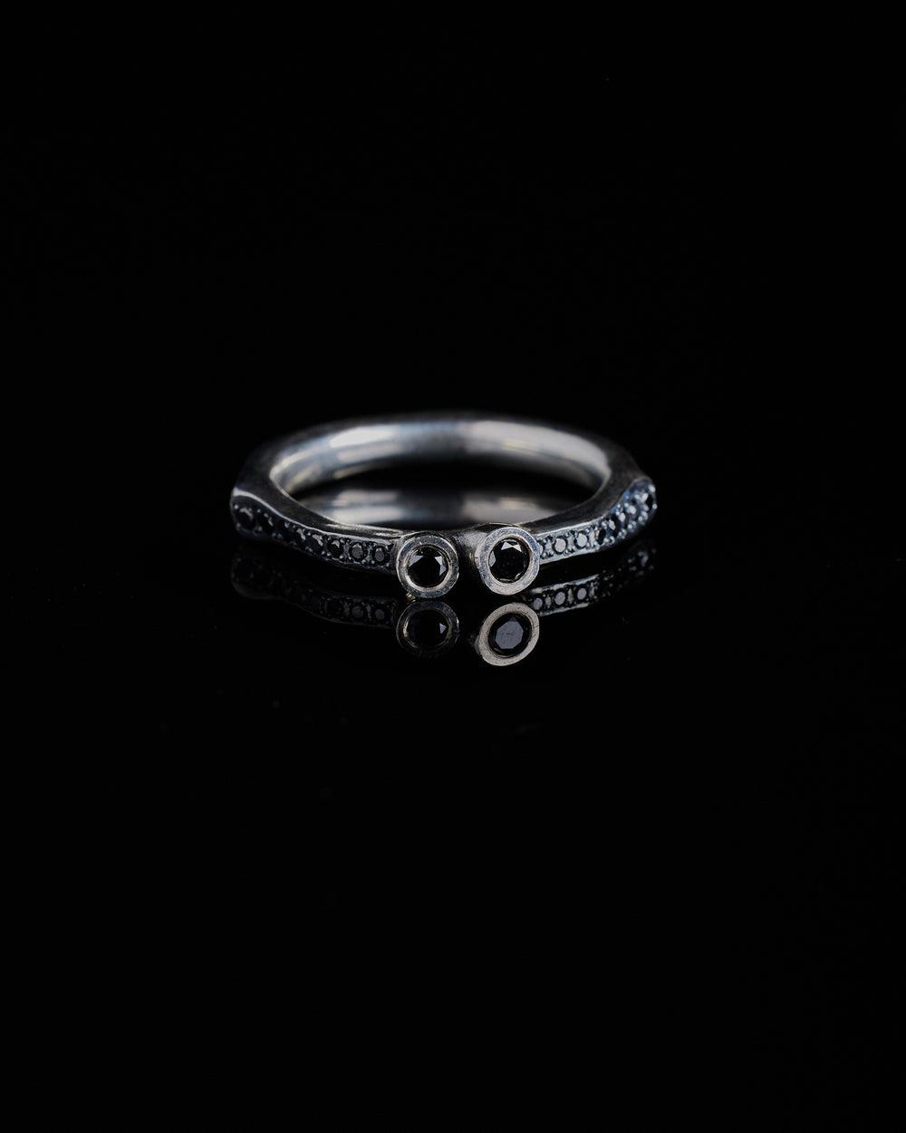 Black Arch Ring