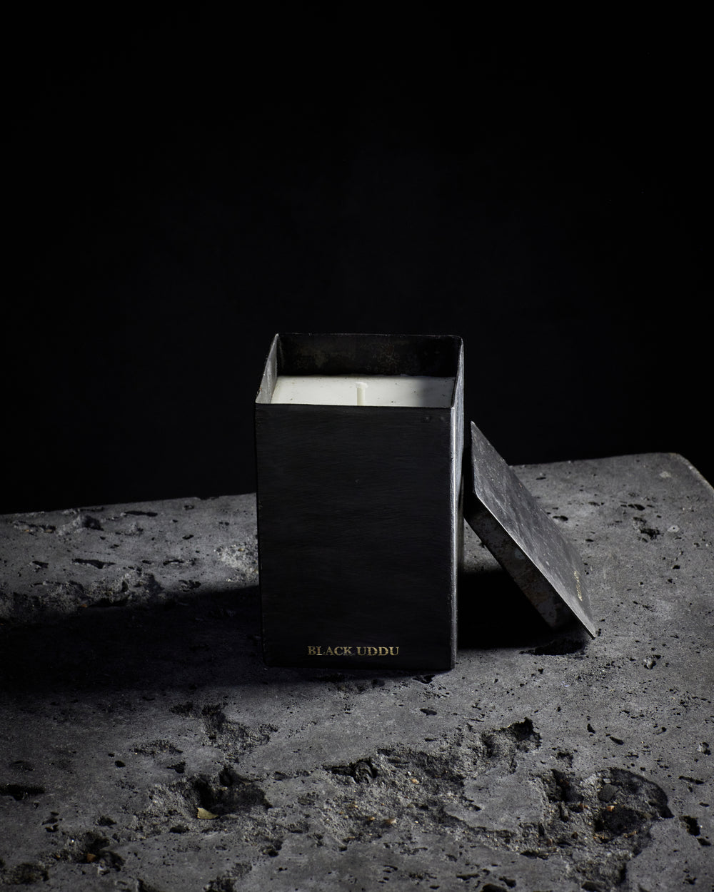 Vertical Candle Black Uddù