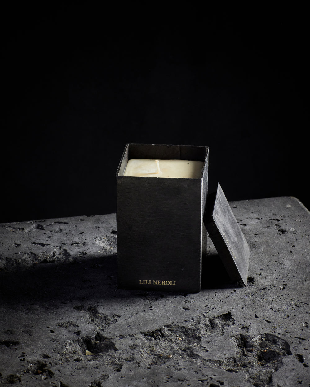 Vertical Candle Lili Neroli