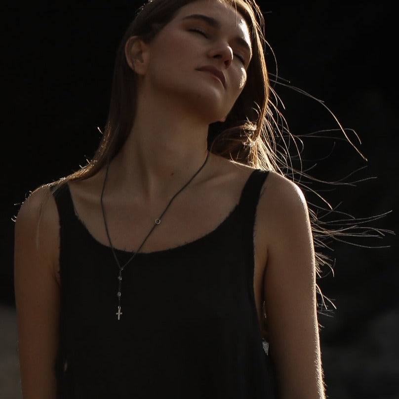 Djomi Necklace with Black and Brown Diamond